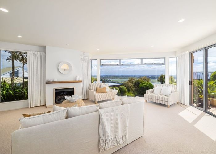  at 6 Inverness Lane, Redcliffs, Christchurch