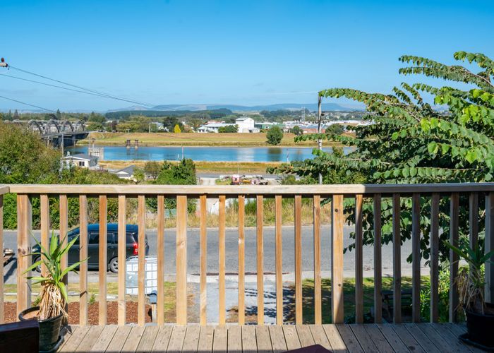  at 33 Stamford Street, Balclutha