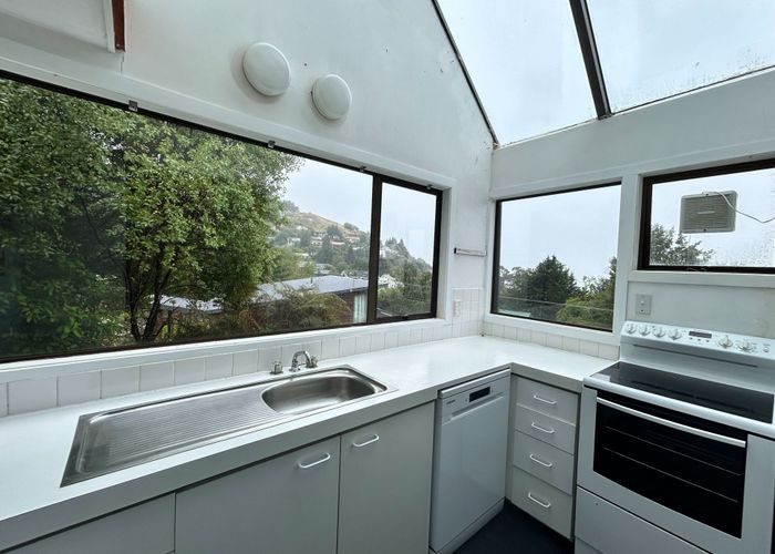  at 39 Arawata Terrace, Sunshine Bay, Queenstown-Lakes, Otago