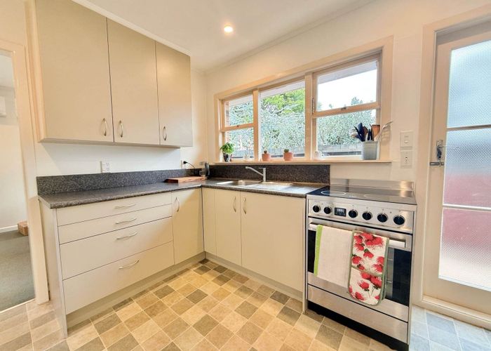  at 3/2 Fearon Avenue, Three Kings, Auckland