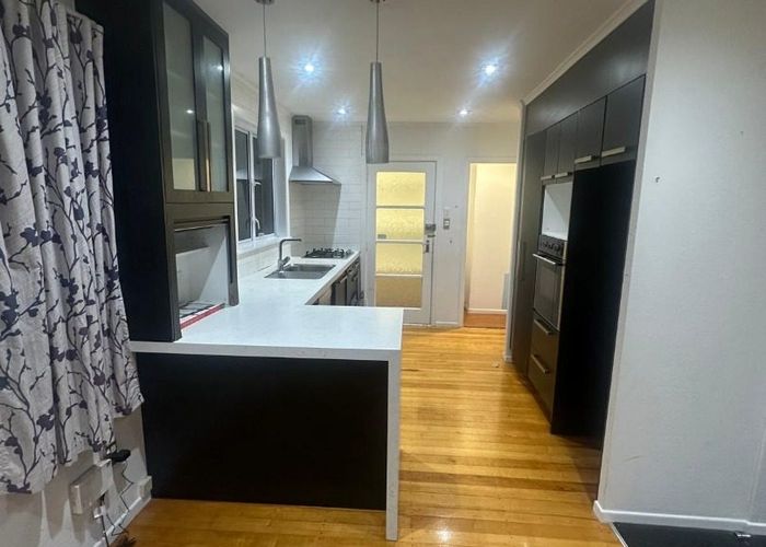 at 76 Willerton Street, New Lynn, Waitakere City, Auckland