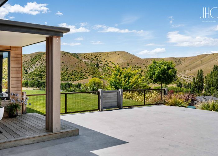  at 16 Lowburn Terrace, Cromwell, Central Otago, Otago
