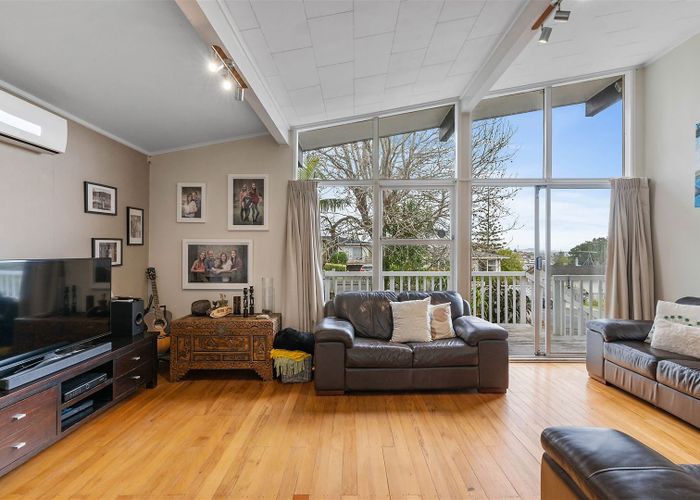  at 22 Juniper Road, Sunnynook, Auckland