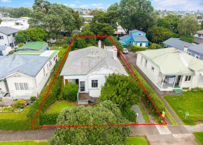  at 10 Grove Road, Sandringham, Auckland City, Auckland