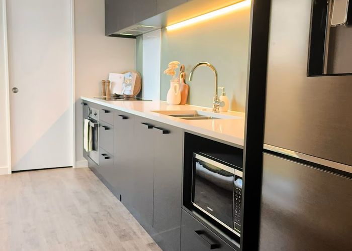  at 2/10 Hurley Street, City Centre, Christchurch City, Canterbury