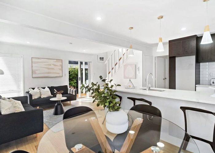  at 4/31 Wairakei Street, Greenlane, Auckland City, Auckland