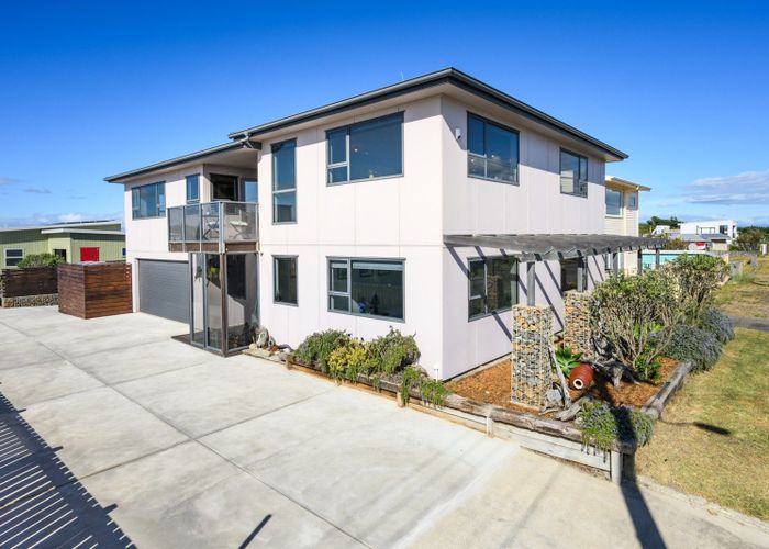  at 17 Marine Parade, Foxton Beach, Horowhenua, Manawatu / Whanganui