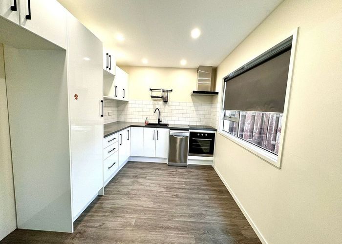  at 2/48 Maxwell Street, Riccarton, Christchurch City, Canterbury