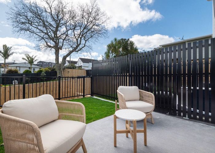  at 7 Camrose Place, Glenfield, North Shore City, Auckland
