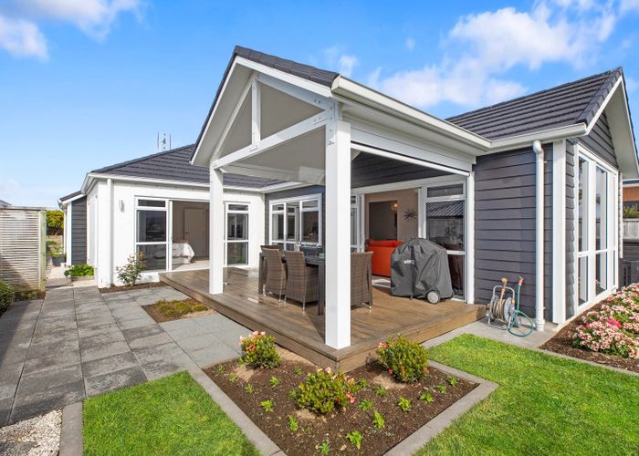  at 31 Benmore Crescent, Pyes Pa, Tauranga