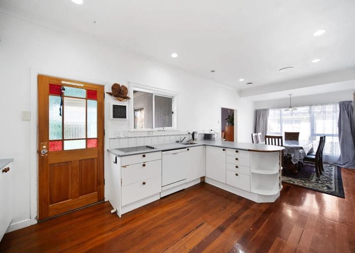  at 9 Reeves Avenue, Papatoetoe, Manukau City, Auckland
