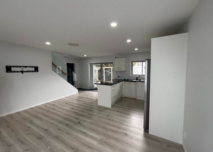  at 2/45 Fremantle Place, Pakuranga Heights, Manukau City, Auckland