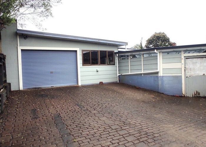  at 15 Hydra Place, Glen Eden, Waitakere City, Auckland