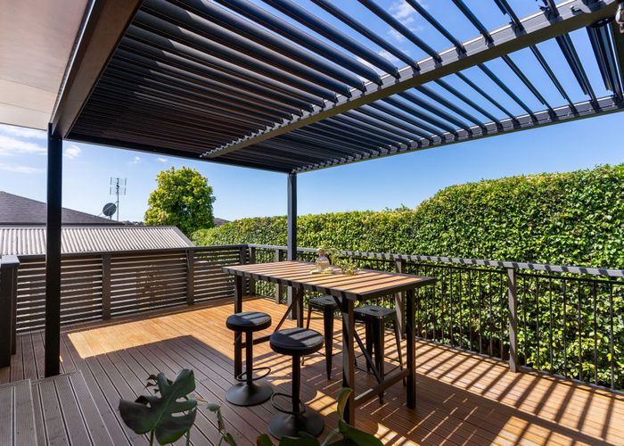  at 2/36 Browns Bay Road, Rothesay Bay, North Shore City, Auckland