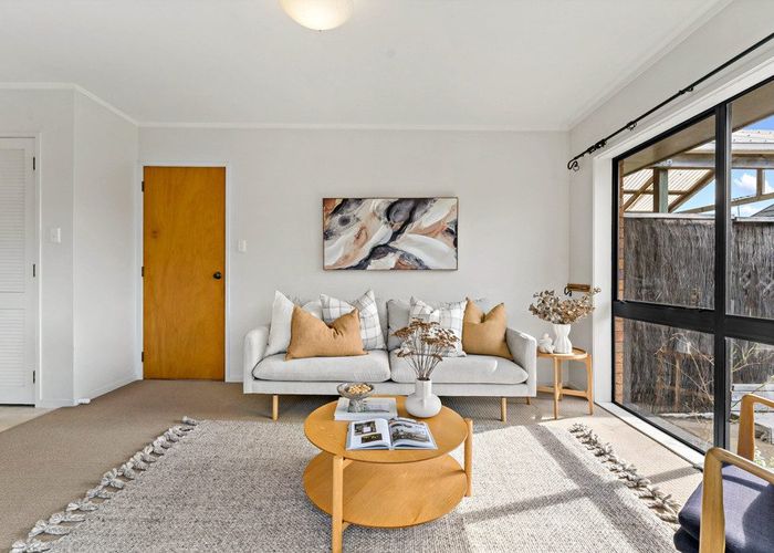  at 2/6 Waikato Place, Saint Johns, Auckland City, Auckland