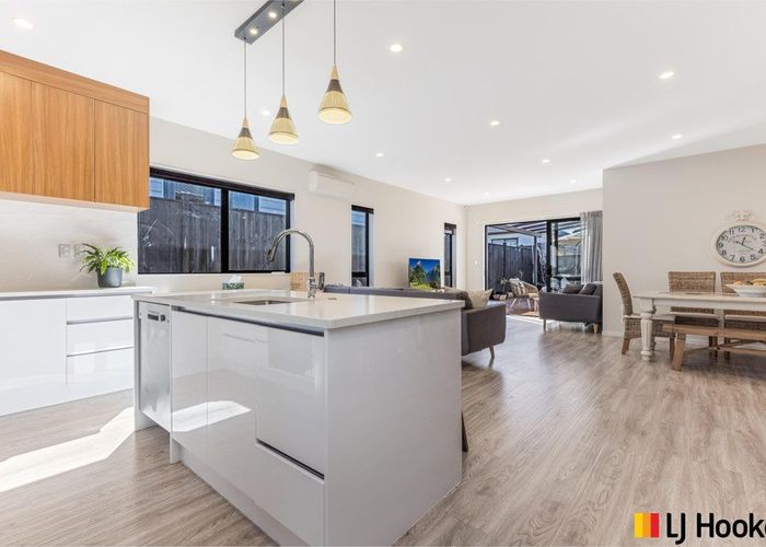  at 11 Exmoor Road, Karaka, Papakura