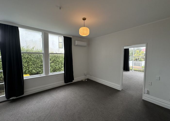  at 32 Grove Road, Kelburn, Wellington, Wellington