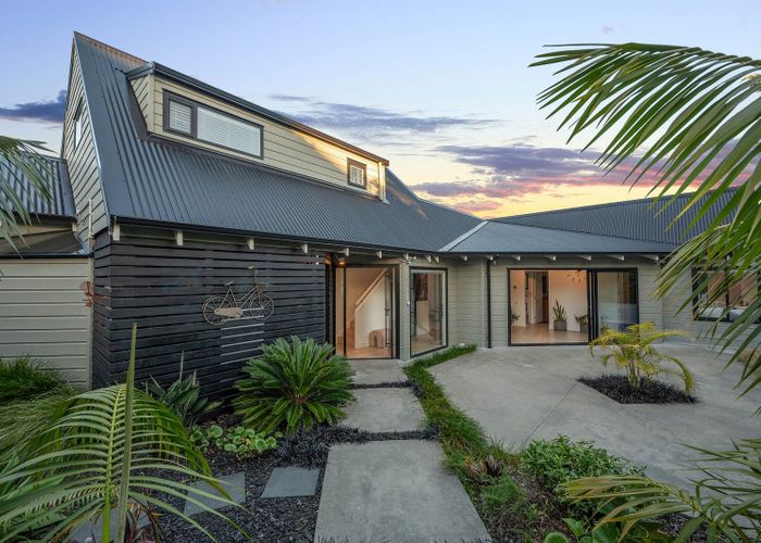  at 9 Quebec Road, Milford, North Shore City, Auckland