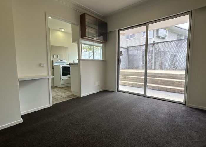  at 1/1 Suzetta Place, Farm Cove, Manukau City, Auckland