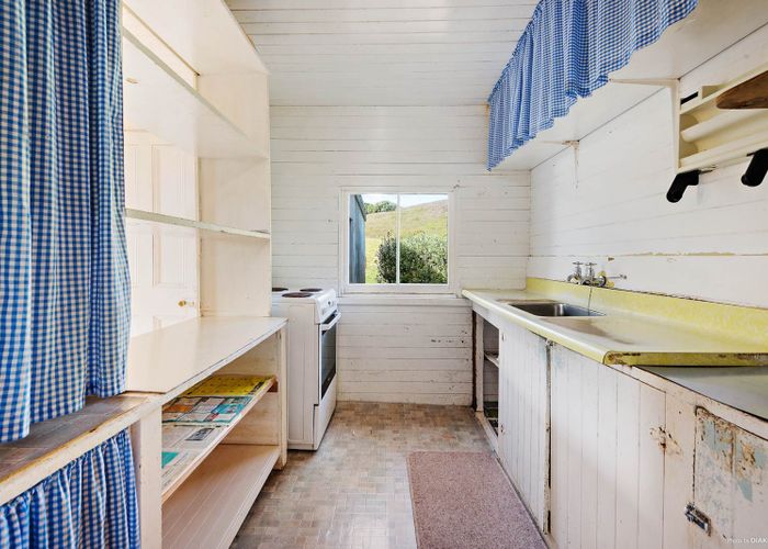  at 427 Taurangaruru Road, Karioitahi, Waiuku