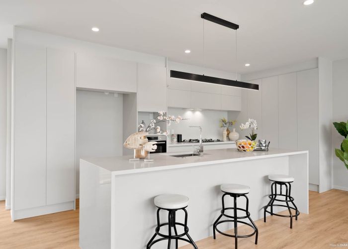  at 4/90 Hillsborough Road, Hillsborough, Auckland
