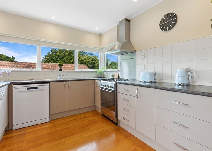  at 1/4 Northgrove Avenue, Hillcrest, Auckland