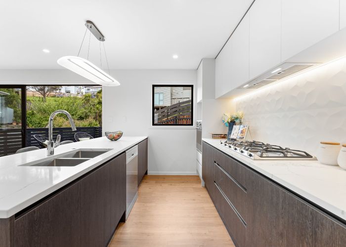  at 10A Louise Place, Browns Bay, Auckland