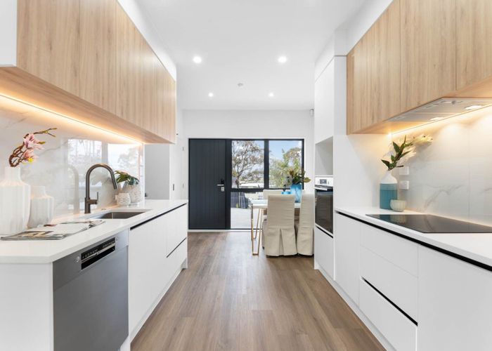  at 16B Saint Catherine Crescent, West Harbour, Waitakere City, Auckland