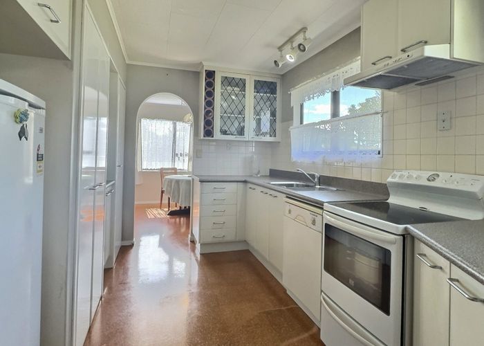  at 6 Selkirk Street, Tamatea, Napier