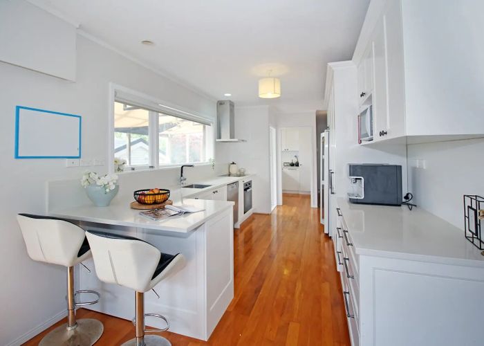  at 24 Pooley Street, Pakuranga Heights, Manukau City, Auckland