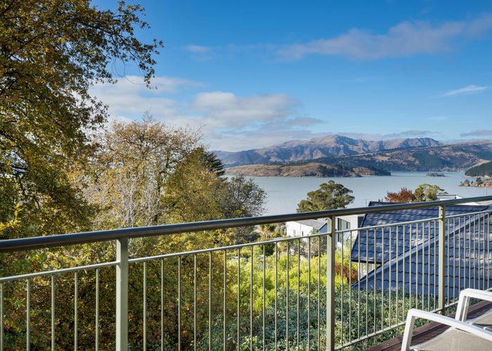  at 9 Glas Brae, Lyttelton