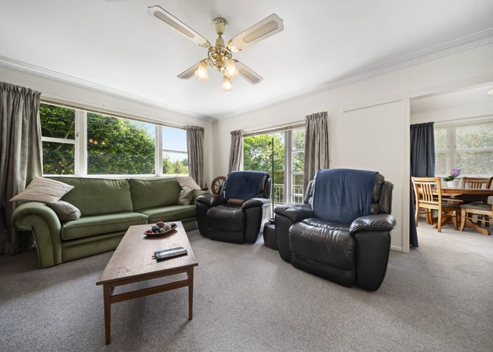  at 2 Claymore Street, Manurewa, Auckland