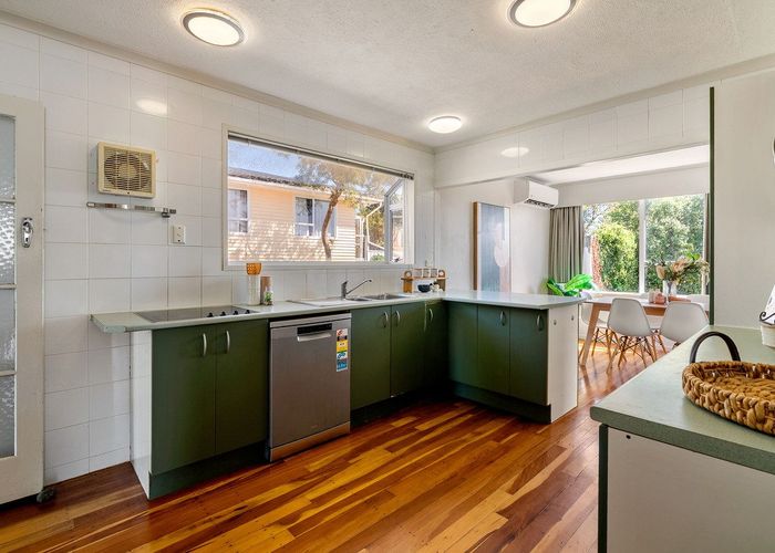  at 6 Link Road, Newlands, Wellington, Wellington