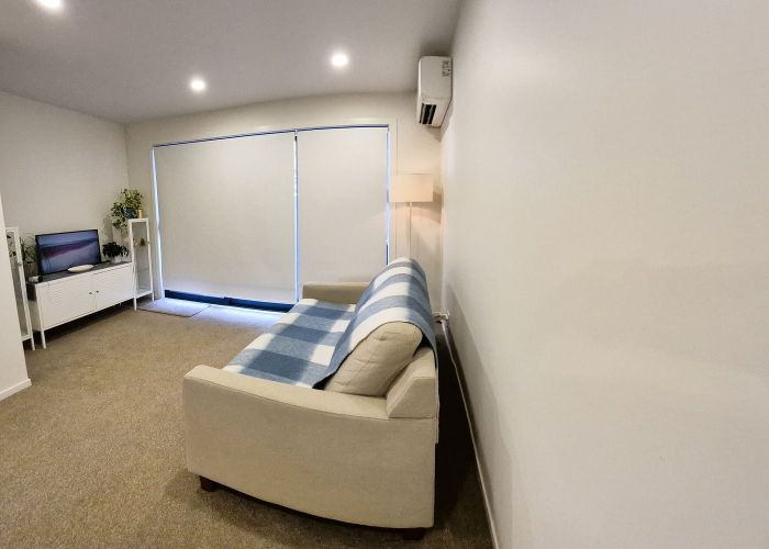  at 20 Moor Avenue, Te Atatu Peninsula, Waitakere City, Auckland
