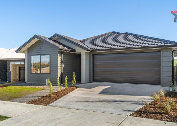  at 135 Waipounamu Drive, Kelson, Lower Hutt