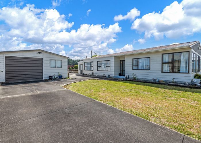  at 35 Edinburgh Terrace, Foxton Beach, Foxton