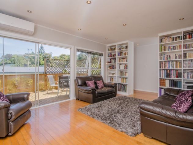  at 3 Thuja Street, Green Bay, Waitakere City, Auckland
