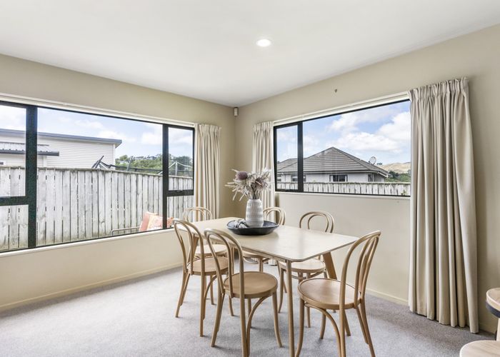  at 16 Greenstone Place, Aotea, Porirua