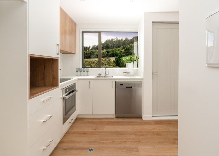  at 90 Ara Paiwhenua, Tawa, Wellington, Wellington