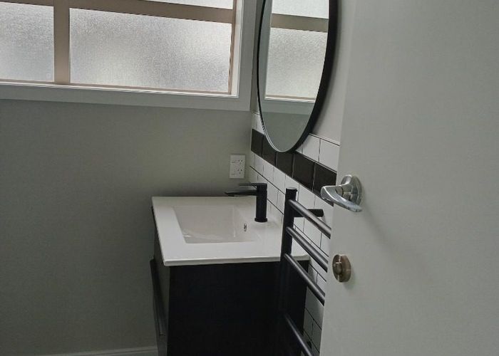  at 2/23A Malvern Road, Mount Albert, Auckland City, Auckland