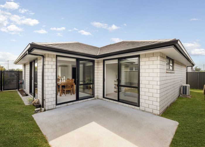  at 24 Raynor Crescent, Pyes Pa, Tauranga