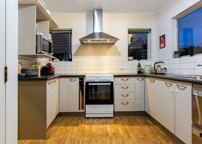  at 58 Eskdale Road, Papakowhai, Porirua