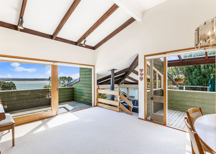  at 32 Brigantine Drive, Beach Haven, Auckland