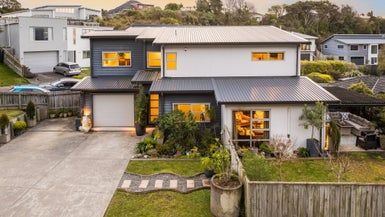  at 130 Navigation Drive, Whitby, Porirua