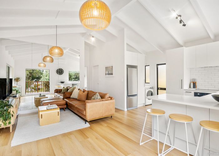  at 2/179 Blockhouse Bay Road, Avondale, Auckland