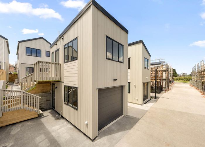  at 16 Toetoe Street, Westgate, Waitakere City, Auckland