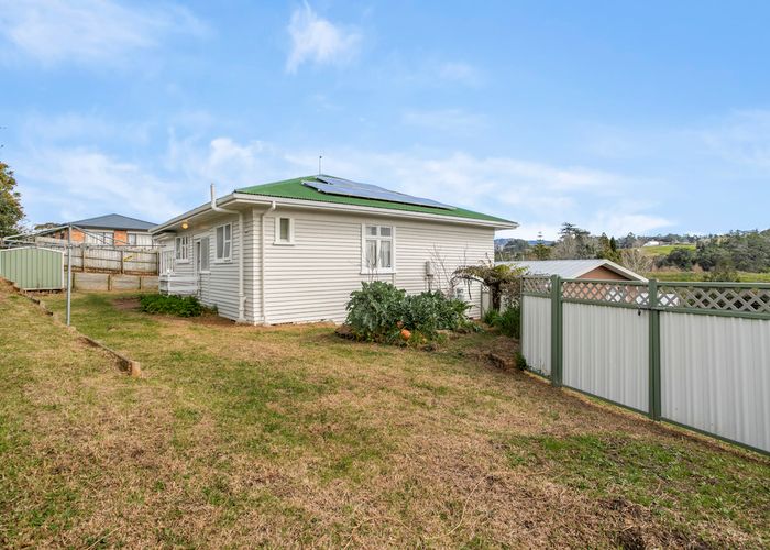  at 46 Candia Road, Swanson, Auckland