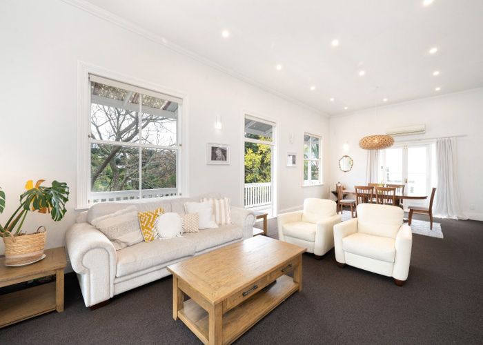  at 12 Hadfield Terrace, Bluff Hill, Napier, Hawke's Bay