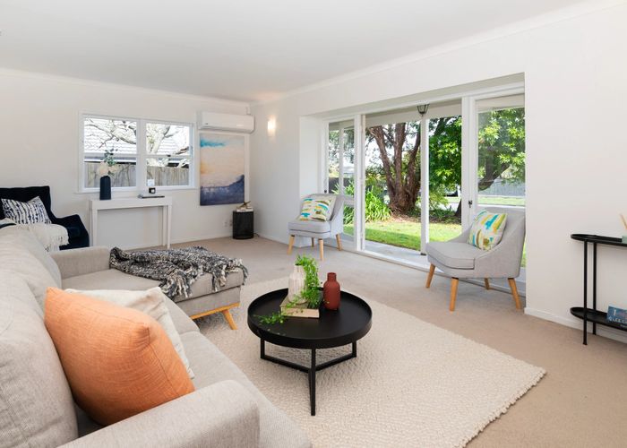  at 82 Prince Regent Drive, Half Moon Bay, Auckland