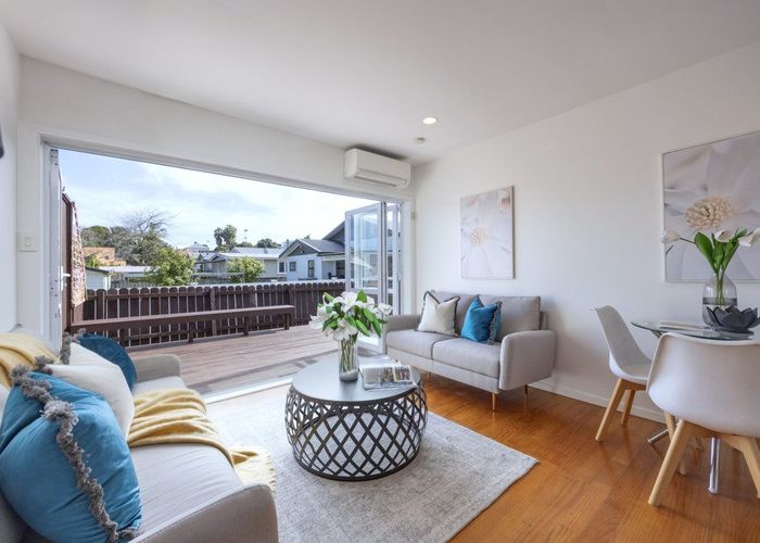  at 1/51 Heretaunga Avenue, Te Papapa, Auckland